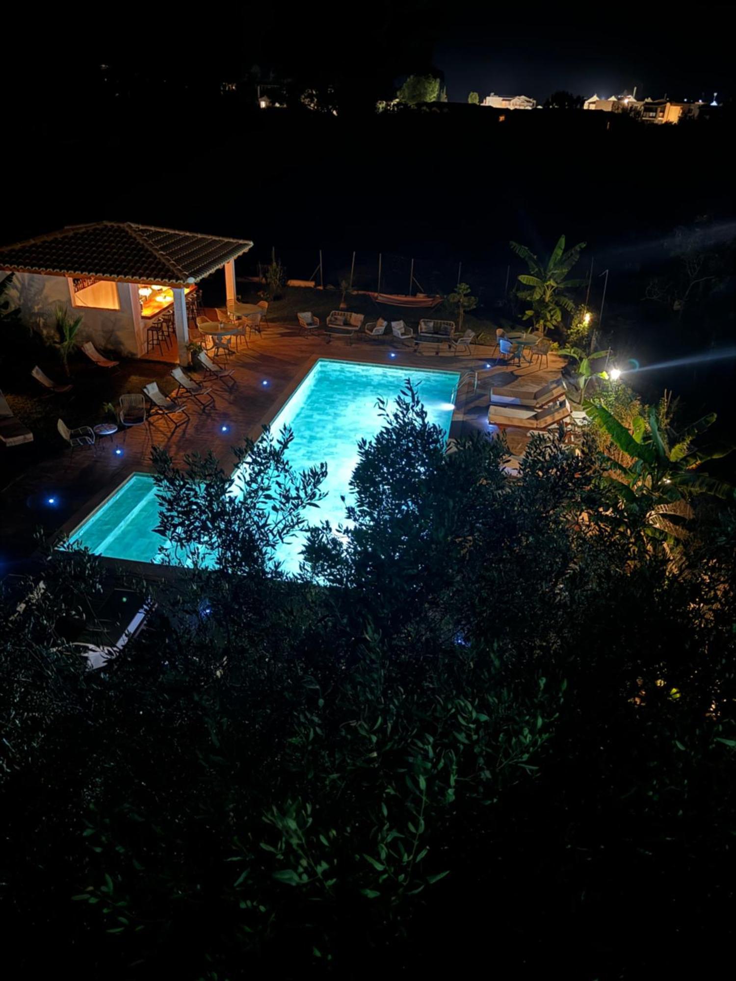 Kapetanios Luxury Aparthotel Агиос Георгиос Екстериор снимка