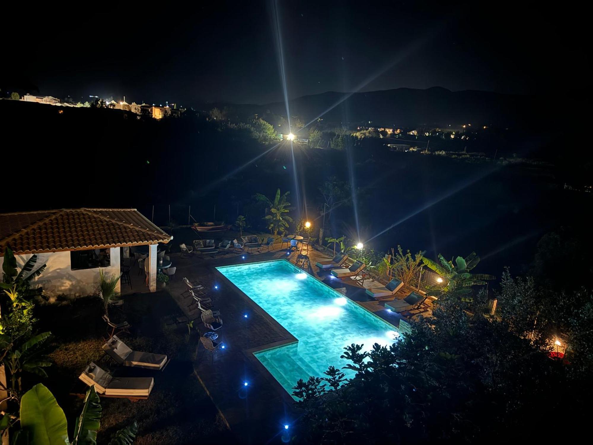 Kapetanios Luxury Aparthotel Агиос Георгиос Екстериор снимка